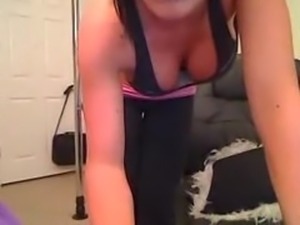 hottie playing on cam
