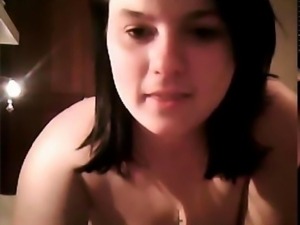 19yo girlfriend masturbates on webcam