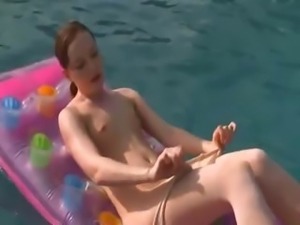 Petite tits and wet experience