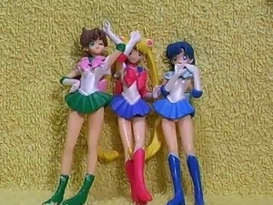 Yellow Towel - Sailor Scout Threesome pt2