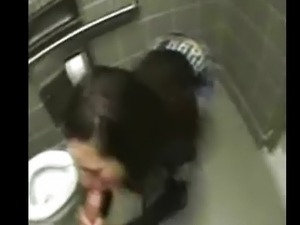 Girlfriend Blows boyfriend in bathroom