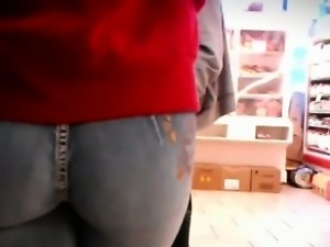 Latina At The Store With A Great Ass