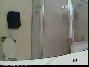 hidden spy cam films unsuspecting victim for more videos on www.999girlscam.net