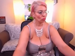 Her experience in combination with her big tits is simply irresistible