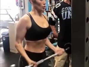 Jennifer Lopez working Out!