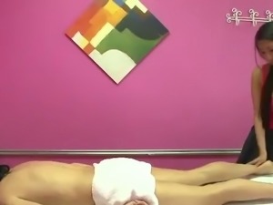This cute bitch is showing her massage skills which include a great blowjob...