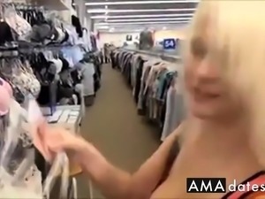 Blowjob On Ladies Dressing Room