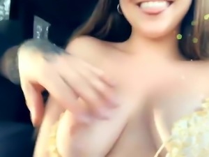 tits in the car