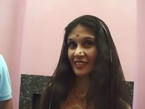 Indian Wife cheats on Husband with Sex Tourist from LA