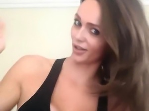 Gorgeous webcam model puts her amazing big tits on display
