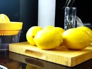 Alexis Fawx - Lemonade